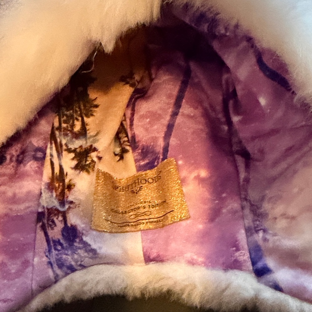 SpiritHoods White Faux Fur Hood with Kitty Ears Collectors Edition - Picture 3 of 16
